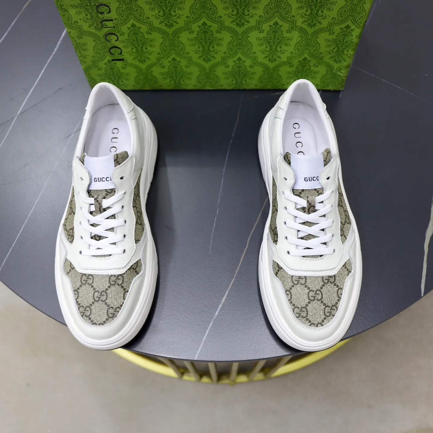 Men's shoes 💰440💰🙅‍♂️🙅‍♂️🙅‍♂️ Brand: GUCCI Standard code: 38–44 (45 can be customized) Grade: Same as the official website Material: Original cowhide fabric Comfortable pigskin lining Lightweight and wear-resistant outsole Style category: Men's fashionable casual shoes and boots Running sneakers Distinguished luxury brand elements Top luxury color: actual picture color